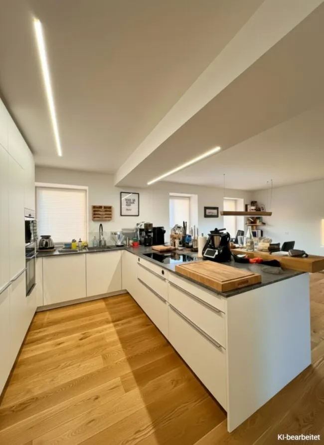 Drei-Zimmer-Wohnung mit Ausbaupotenzial | NEUMARKT - Bild