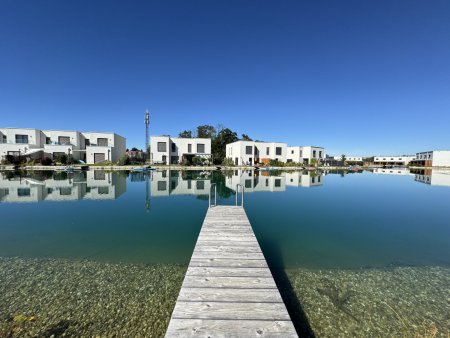 SONNENWEIHER - HOCHWERTIGES DOPPELHAUS AM SEE + GARTEN