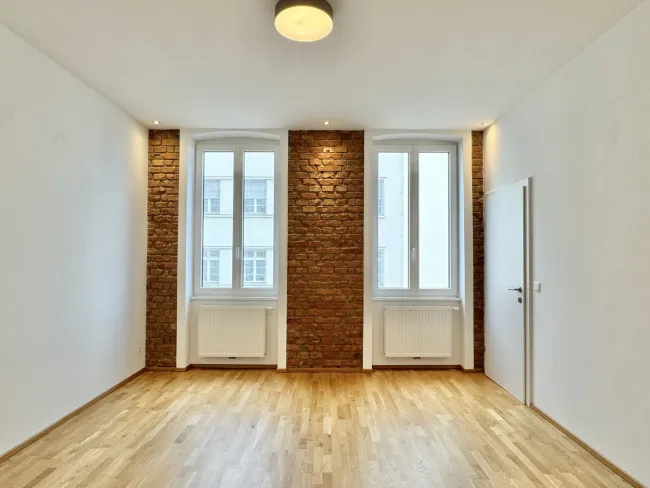 TOP ENERGIEWERTE - PROVISIONSFREIE 3 ZIMMER IN GENERALSANIERTEM GRÜNDERZEITHAUS - Bild
