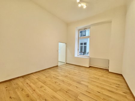 HOFRUHELAGE - GENERALSANIERTER 2-ZIMMER-ALTBAU NAHE U3