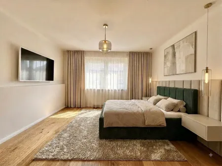 HOCHWERTIG GENERALSANIERTE 2 ZIMMER + LOGGIA NÄHE ELTERLEINPLATZ