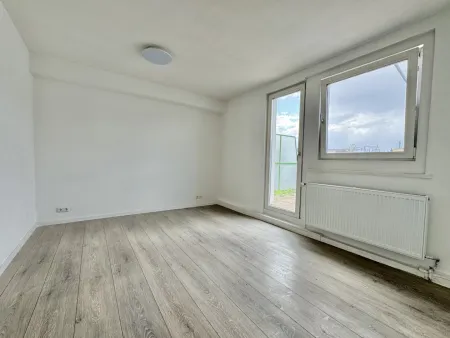 GROSSE TERRASSE - HELLE 1 ZIMMER-DG NAHE MEIDLINGER MARKT + U6