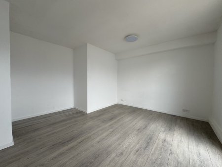 GROSSE TERRASSE - HELLE 1 ZIMMER-DG NAHE MEIDLINGER MARKT + U6