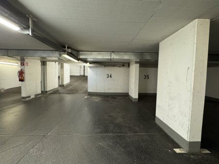 GARAGENPLATZ NAHE HANUSCH KRANKENHAUS