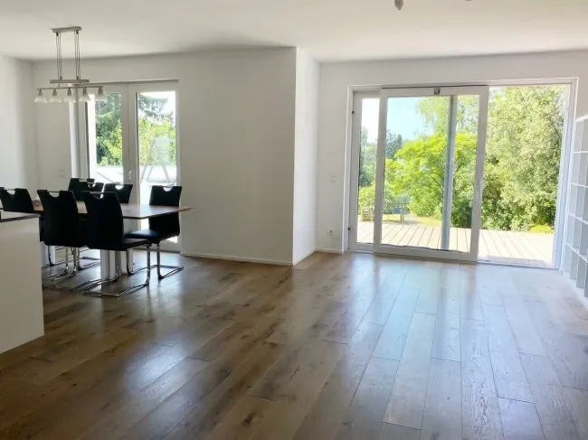 Traumhaftes Haus mit großem Garten und herrlichem Grünblick in zentraler Lage, Baujahr 2013, 2 Geschosse + Wohnkeller, Garage, Fitnessraum, Gersthof, Linie 41! - Bild