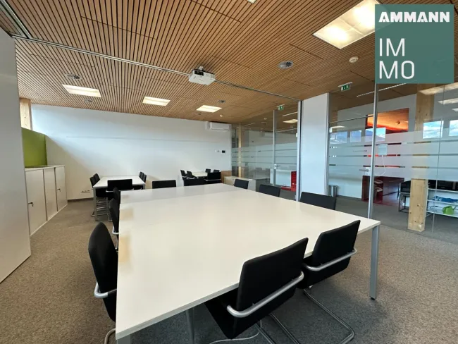 großes Besprechungszimmer