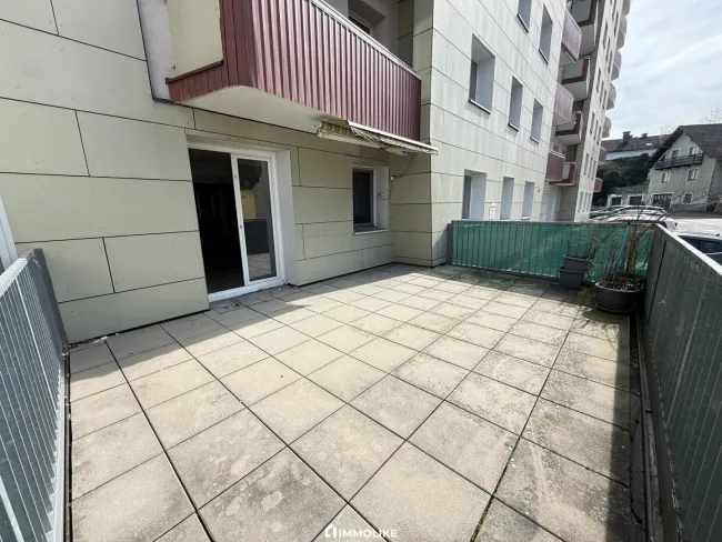 große Terrasse/Balkon