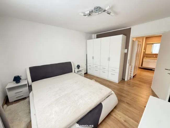 Schlafzimmer (B)