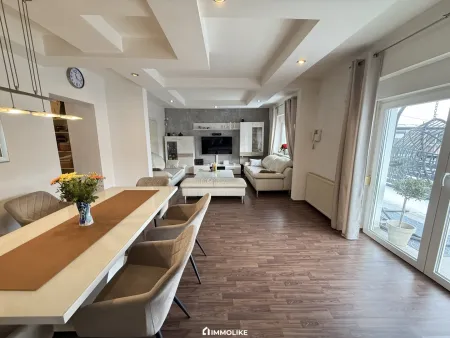 Wohnzimmer (A)