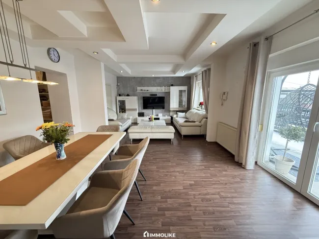 Wohnzimmer (A)