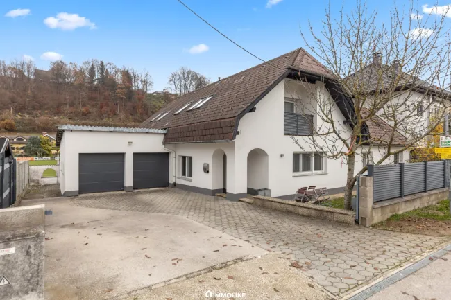 Großzügiges Ein- bis Zweifamilienhaus | 7 Schlafzimmer | Doppelgarage | Garten | Laakirchen - Titelbild
