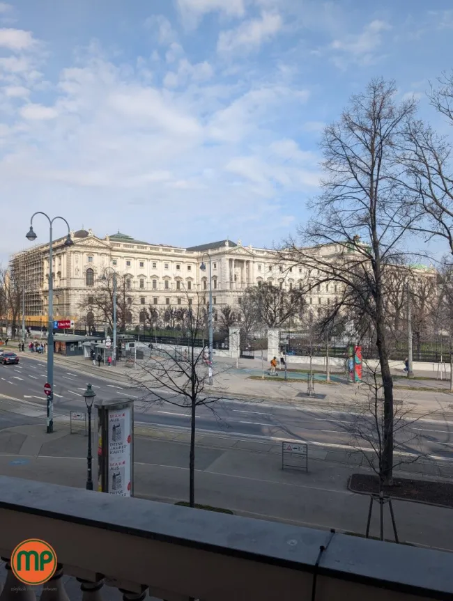 Prachtresidenz am Burggarten: 200 m² Eleganz & Geschichte - Bild
