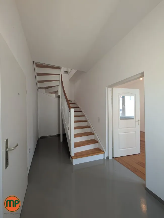BESONDERE GELEGENHEIT: Maisonette DG-Wohnung mit Terrasse - Titelbild