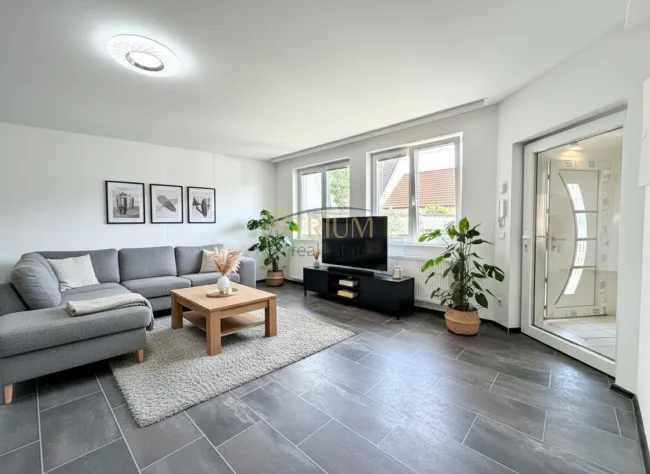 Neuer Preis - Sonnige 87m² Maisonettwohnung mit Balkon in idyllischer Lage. - Titelbild