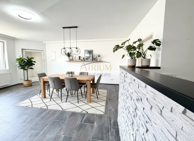 Neuer Preis - Sonnige 87m² Maisonettwohnung mit Balkon in idyllischer Lage. - Bild