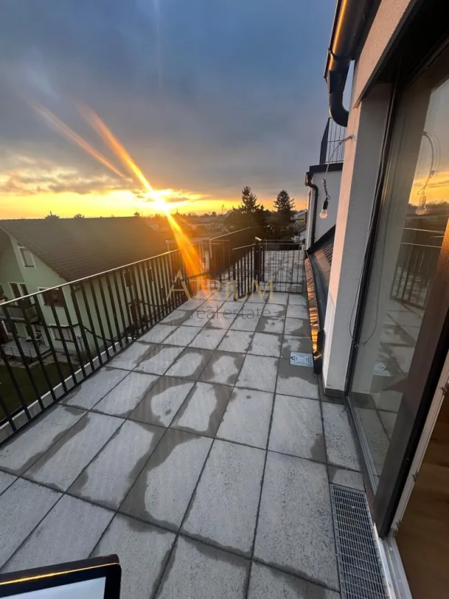 Neubauprojekt im Herzen von Essling - Top 15 die schönsten Wohnungen – schauen auf die Hofseite, sehr schöne, ruhige Aussicht mit Nachmittag- und Abendsonne/😎Sonnenuntergang🌅 - Bild