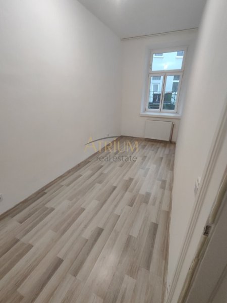 Topsanierte 40m² Wohnung mit Einbauküche in 1140 Wien – Top Preis!