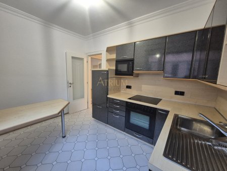 Ideal gelegen, sofort bezugsbereit mit niedrigen Betriebskosten und freiem Mietzins!