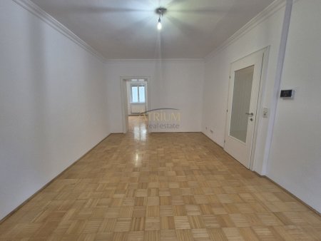 Ideal gelegen, sofort bezugsbereit mit niedrigen Betriebskosten und freiem Mietzins!