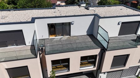 Neuer Preis - Reihenmittelhaus mit 5 Zimmer, Garten, 2 Terrassen – Erstbezug!