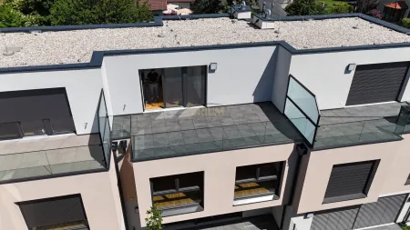 Neuer Preis - Reihenmittelhaus mit 5 Zimmer, Garten, 2 Terrassen – Erstbezug!