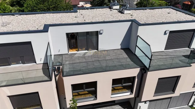 Neuer Preis - Reihenmittelhaus mit 5 Zimmer, Garten, 2 Terrassen – Erstbezug! - Bild