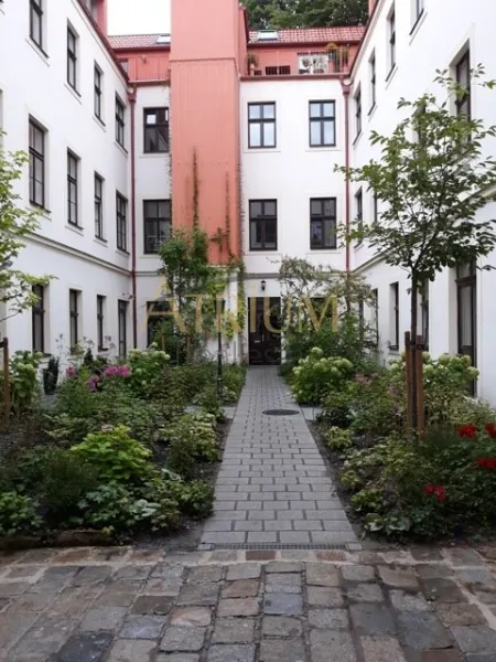 Mietkaufmodell mit verbindlichem Erwerb - 2 Zimmer Wohnung mit Biedermeier-Charme im generalsanierten Biedermeierhaus - Bild