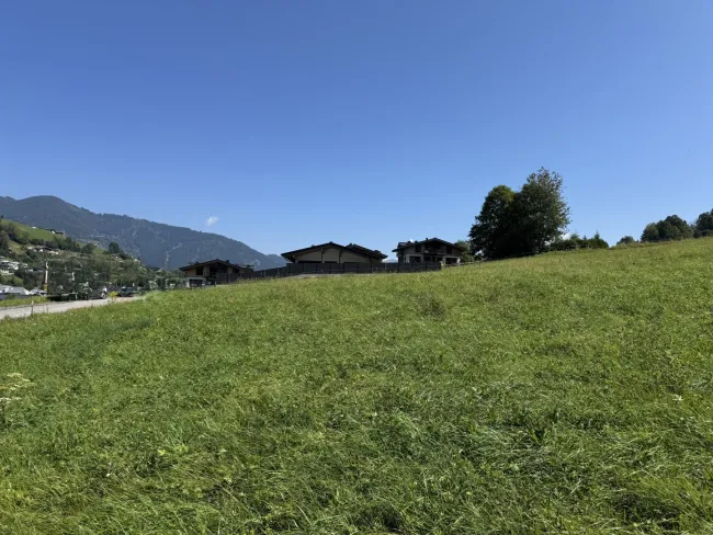 Sonniges Baugrundstück in bester Lage von Kaprun - Bild