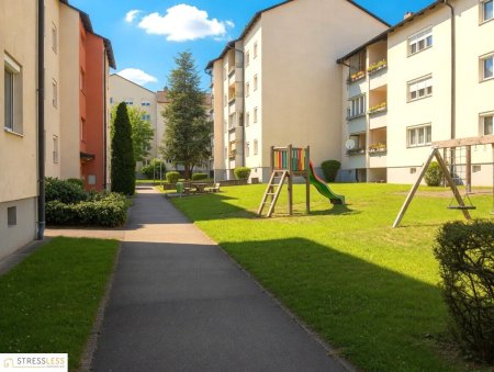 Leistbare 3 Zimmer Wohnung mit verglaster Loggia - Wohnung mit viel Potenzial zum Selbstverwirklichen!