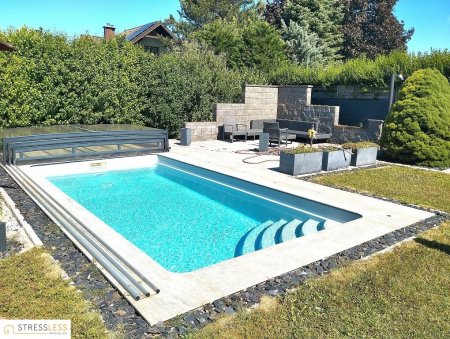 PROVISIONSFREI ! Voll unterkellertes, großzügiges Haus mit eigenem Pool und Grillplatz genießen! Urlaubsfeeling pur!