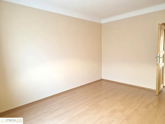 10 Minuten vor Wien! Einfamilienhaus mit kleiner Einliegerwohnung mit separatem Eingang! - Bild