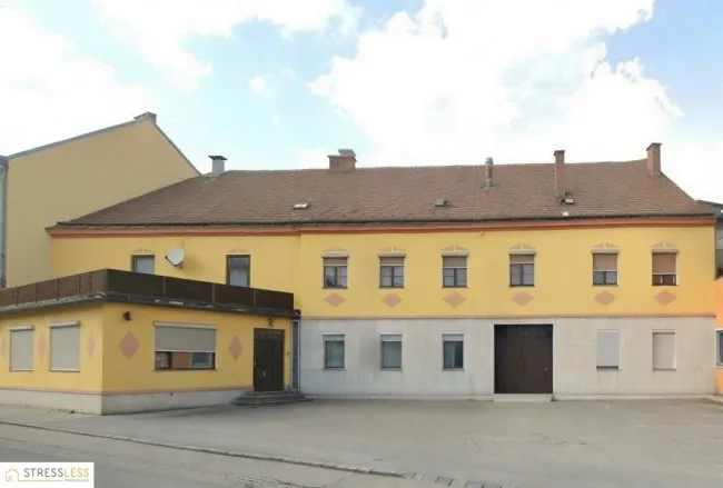 Ehemaliger Gasthof mit zwei Zufahrten in zentraler Lage von Stockerau! Interessant für Bauträger oder auch geeignet als Ärztezentrum! - Titelbild