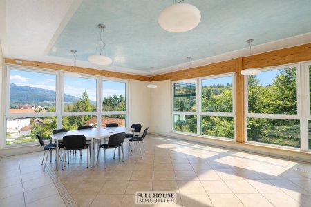 Exklusives Penthouse-Büro mit ca. 151,65 m² und großzügigen Arbeitsflächen