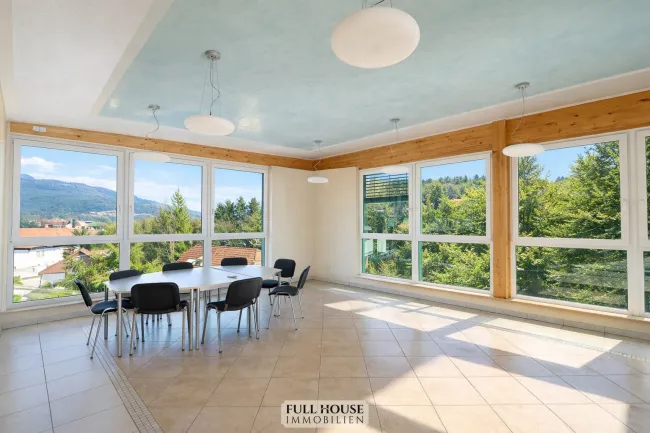 Exklusives Penthouse-Büro mit ca. 151,65 m² und großzügigen Arbeitsflächen - Bild