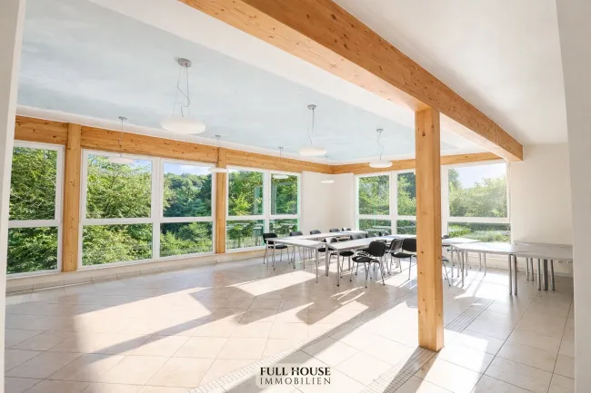Exklusives Penthouse-Büro mit ca. 151,65 m² und großzügigen Arbeitsflächen - Titelbild