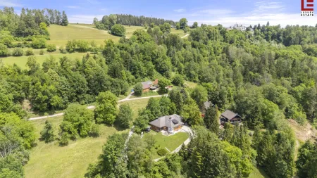 Südkärntner Seengebiet: Großzügiges Panorama-Landhaus in absoluter Ruhelage