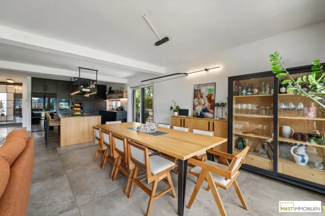 NEU! Exklusives Einfamilienhaus mit Gartenidylle – Ruhige Lage nahe Wien - Bild