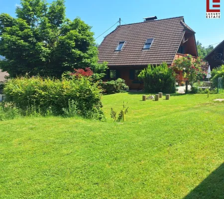 Schönes Griffnerhaus mit Wörtherseeblick in Ruhelage