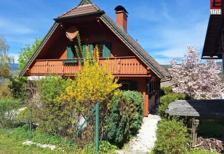 Schönes Griffnerhaus mit Wörtherseeblick in Ruhelage