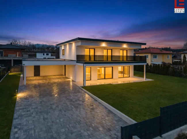 MODERNES ARCHITEKTEN-EINFAMILIENHAUS nahe Klagenfurt - Titelbild