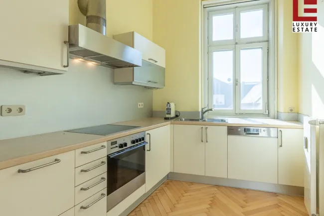 Moderne Altbauwohnung in der Innenstadt - Titelbild