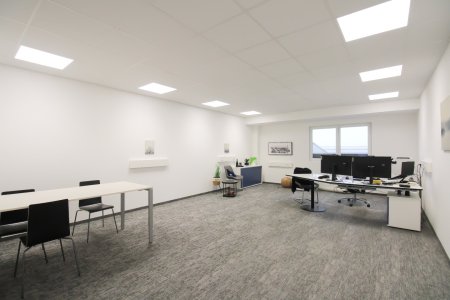Funktionales Büro in Regau - sofort verfügbar - 41,5 m² Büro + Gemeinschaftsräume