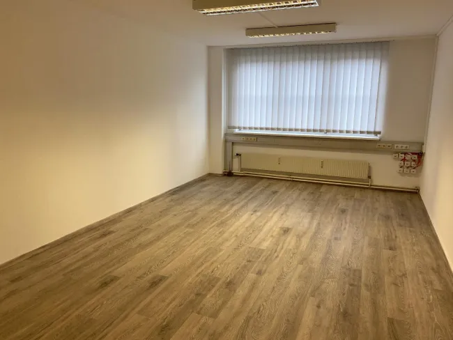 Büro 1