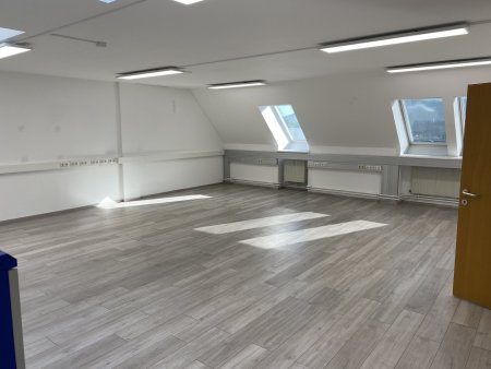 Klimatisiertes, schönes Büro 230m² in Linz, individuell bis 680 m2 erweiterbar!