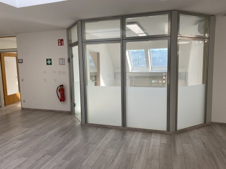Klimatisiertes, schönes Büro 230m² in Linz, individuell bis 680 m2 erweiterbar!