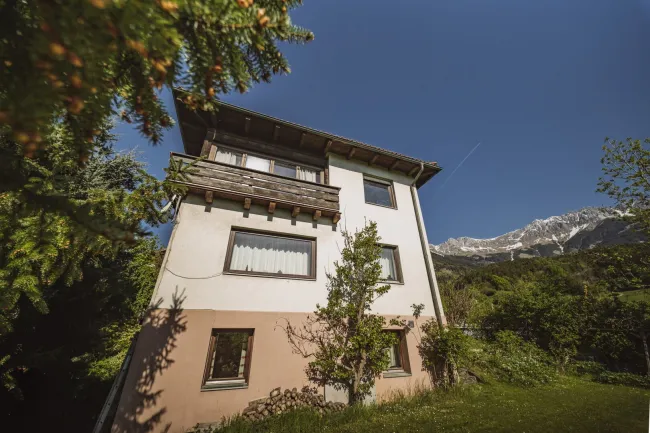 Innsbruck-Hötting, Traumgrundstück in Hanglage mit 360° Blick - Titelbild