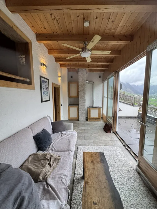 Traumhaftes Zweifamilienhaus im Zillertal: Alpines Wohnglück in erhabener Aussichtslage von Hainzenberg - Titelbild