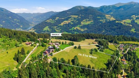 Exklusives Apartmenthaus mit fünf Suiten und über 5 ha Naturfläche