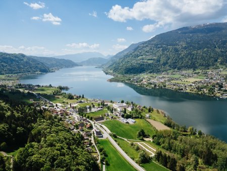 Exklusives Baugrundstück mit Seeblick und Freizeitwohnsitzwidmung – Rarität am Ossiacher See