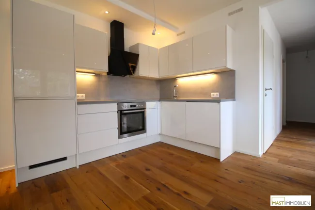 Beeindruckende 3 Zimmer Wohnung mit Top-Ausstattung im beliebten 23. Bezirk - Nähe SCS/Wien - Titelbild